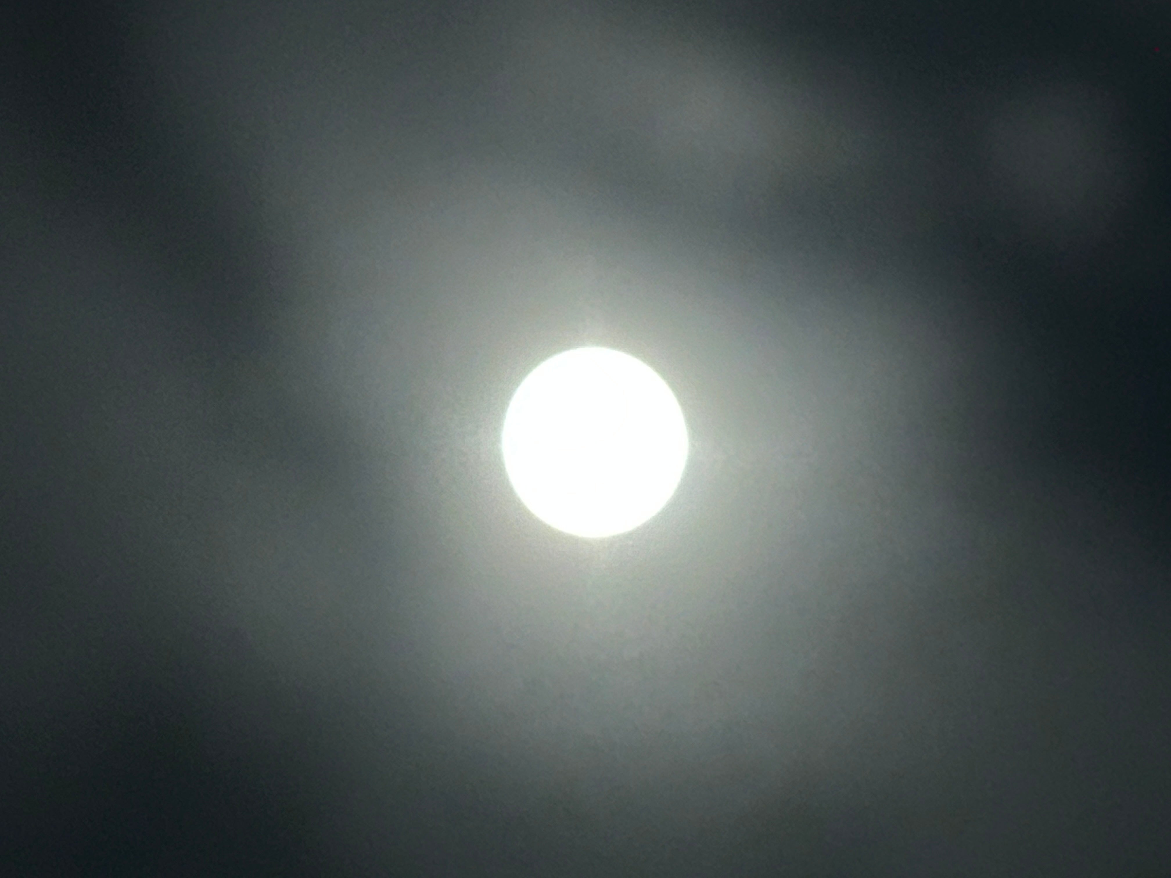 月の光がもたらす美と癒し【シリーズ1】：満月と新月の秘密🌑🌕